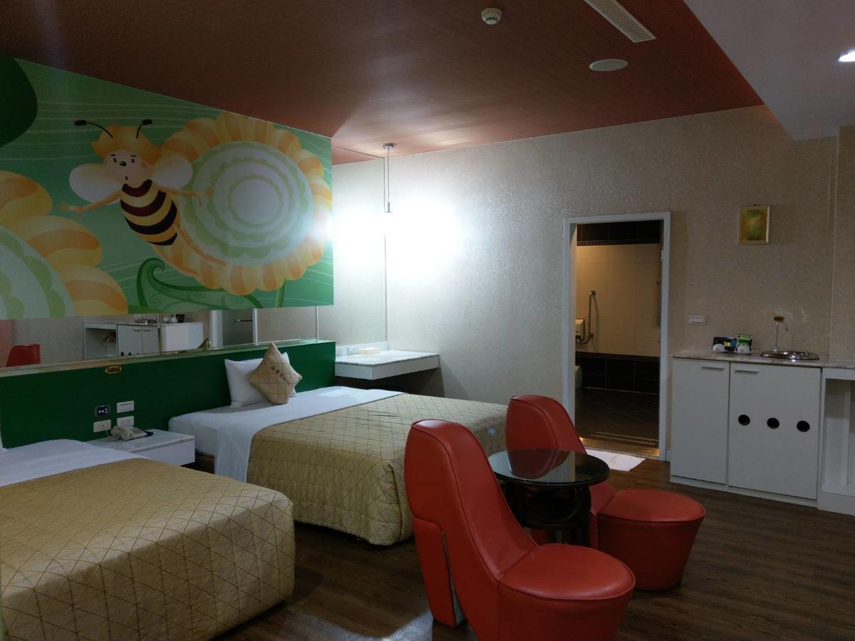 Lisa Motel Kaohsiung Exterior foto